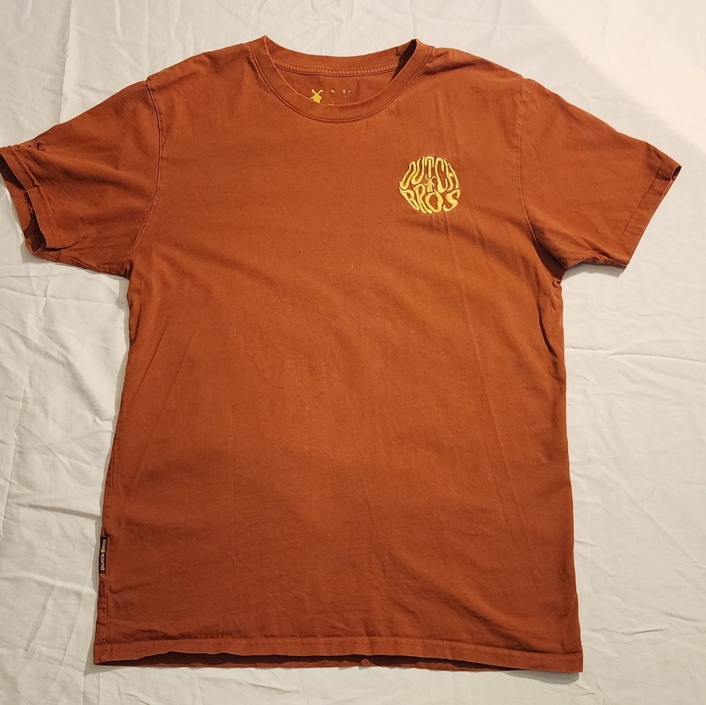 Embroidered burnt orange Dutch Bros t-shirt mens large